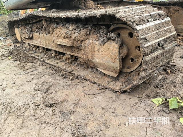 左側(cè)履帶整體?（行走機(jī)構(gòu)）