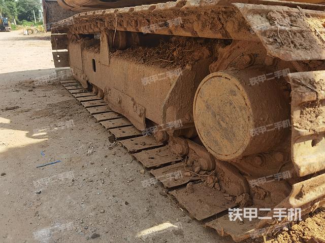 單側(cè)履帶整體（整機(jī)外觀）