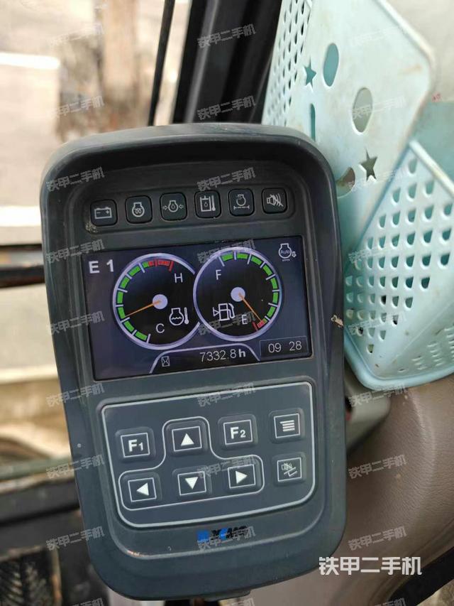 駕駛室整體（整機(jī)外觀）