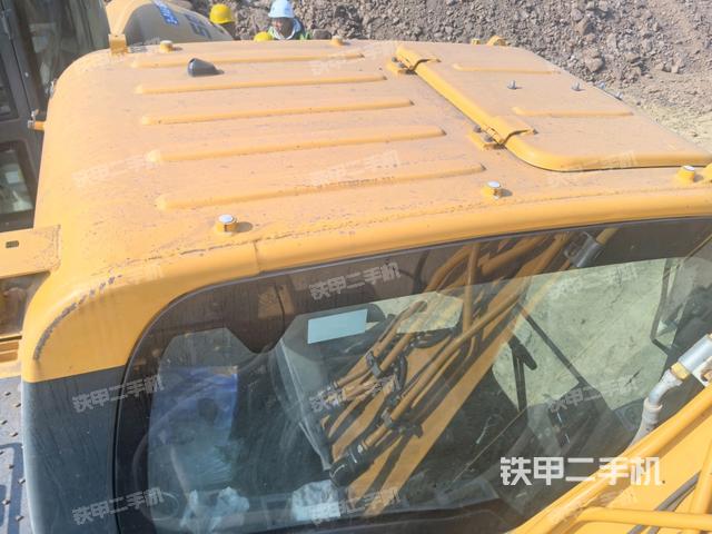 駕駛室頂部俯視（上車(chē)部件）