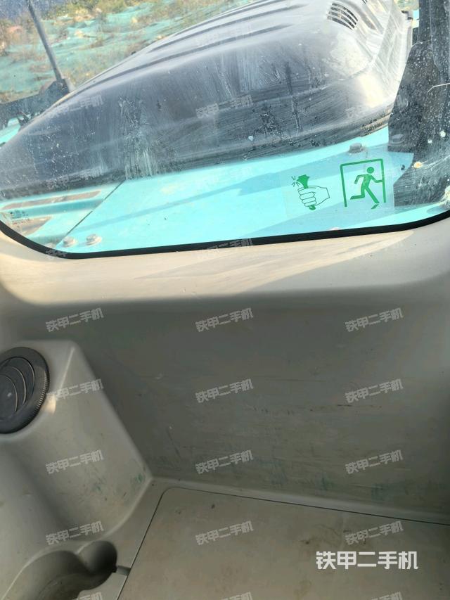 后窗玻璃角標(biāo)（駕駛室部分）