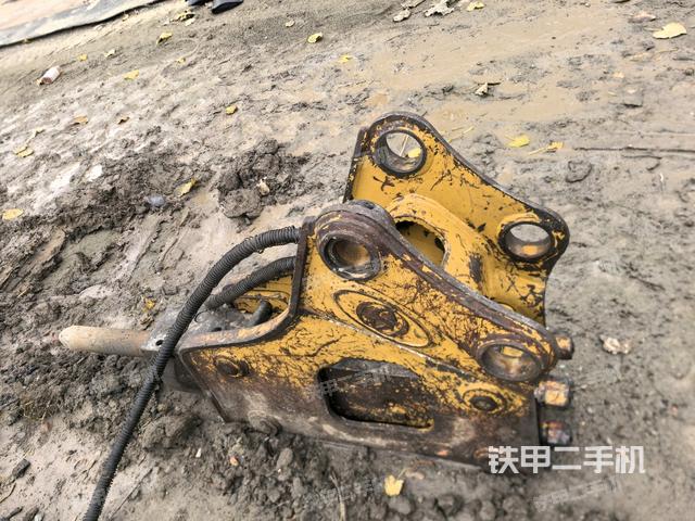 鏟斗45度(工作和回轉(zhuǎn)裝置) 鏟斗45度(工作和回轉(zhuǎn)裝置)