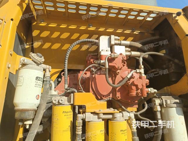 液壓泵斜45?左（大件艙室）