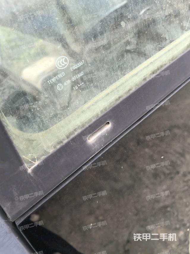 后窗玻璃角標(biāo)（駕駛室部分）