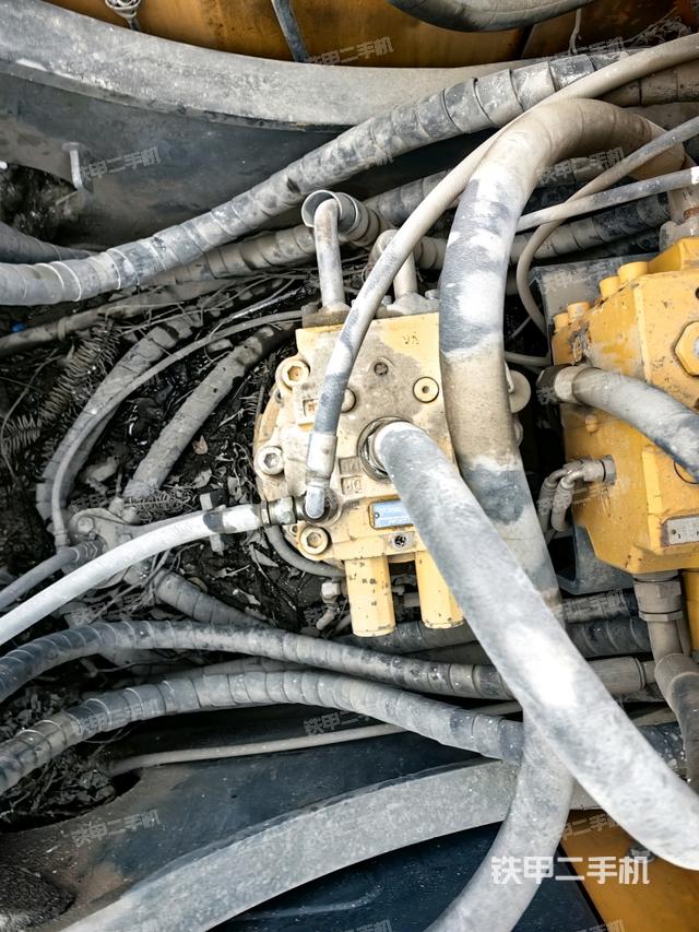 回轉(zhuǎn)馬達(dá)（上車部件）