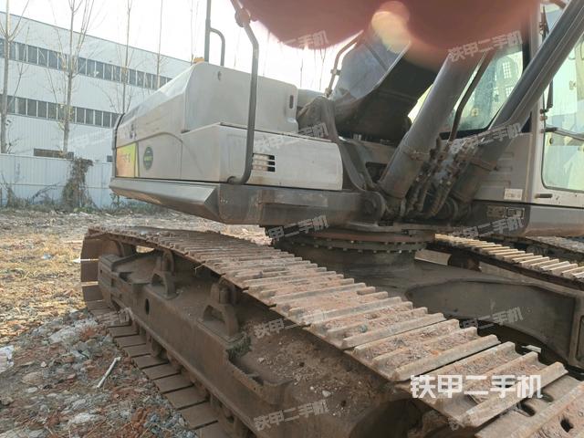 右前45(整機(jī)外觀) 右前45(整機(jī)外觀)