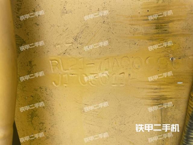 小臂整體右前(工作和回轉(zhuǎn)裝置) 小臂整體右前(工作和回轉(zhuǎn)裝置)