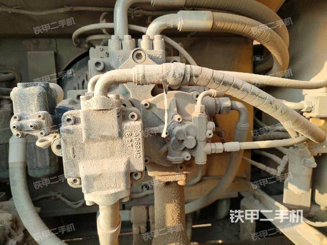 液壓泵斜45?右（大件艙室）