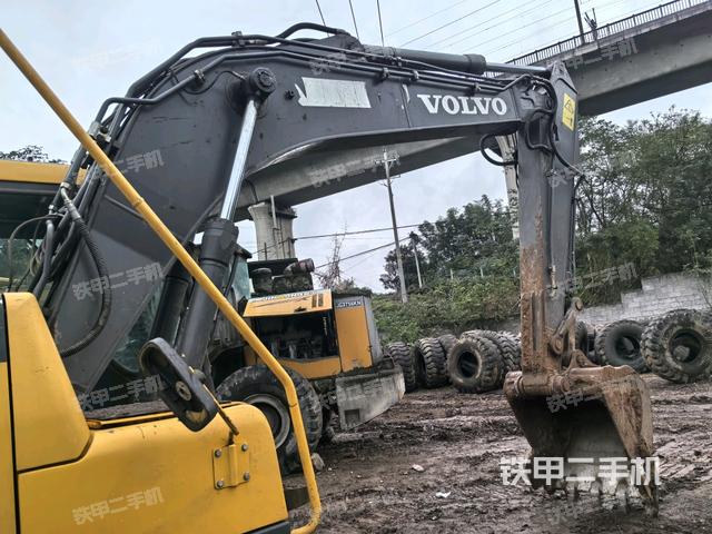 大臂整體?右側(cè)（工作和回轉(zhuǎn)裝置）