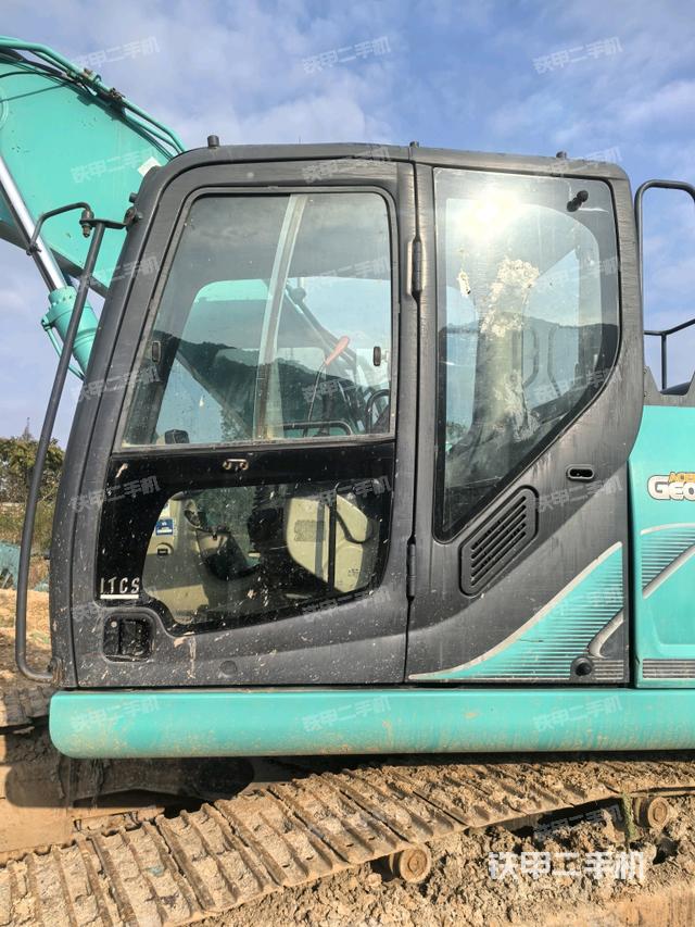 駕駛室正側(cè)（駕駛室部分）