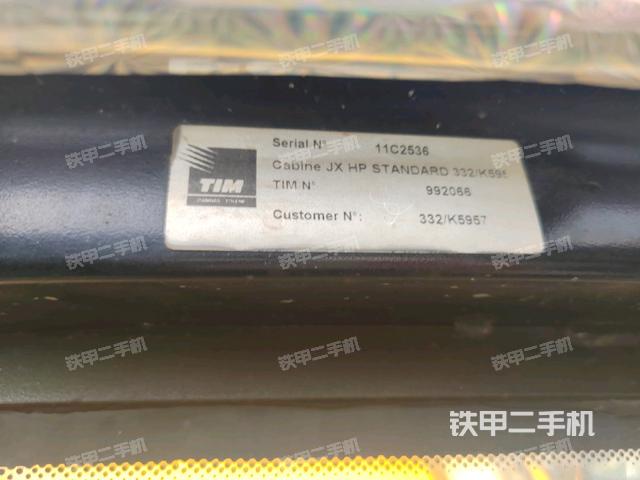 左后方玻璃角標(駕駛室部分) 左后方玻璃角標(駕駛室部分)