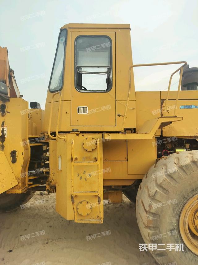 駕駛室正側(cè)（駕駛室部分）