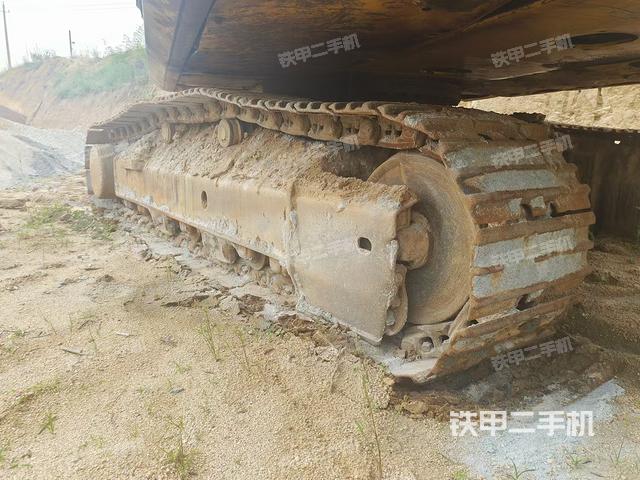 右驅(qū)動(dòng)輪（行走機(jī)構(gòu)）