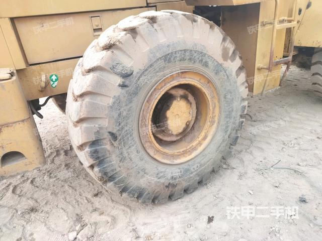 右后輪（行走機(jī)構(gòu)）