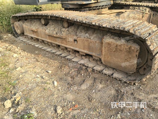 右側(cè)行走馬達(dá)蓋板(行走機(jī)構(gòu)) 右側(cè)行走馬達(dá)蓋板(行走機(jī)構(gòu))