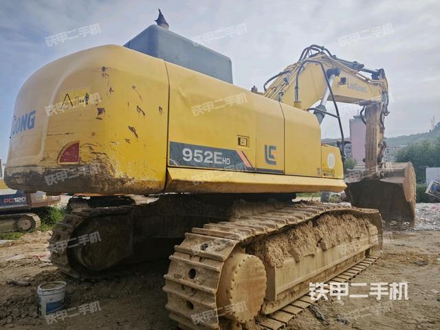整機(jī)右后45°(整機(jī)外觀(guān)) 整機(jī)右后45°(整機(jī)外觀(guān))