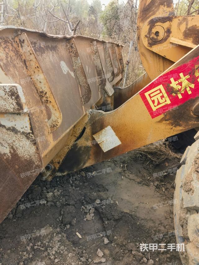 工作裝置整體（整機(jī)外觀及大件）