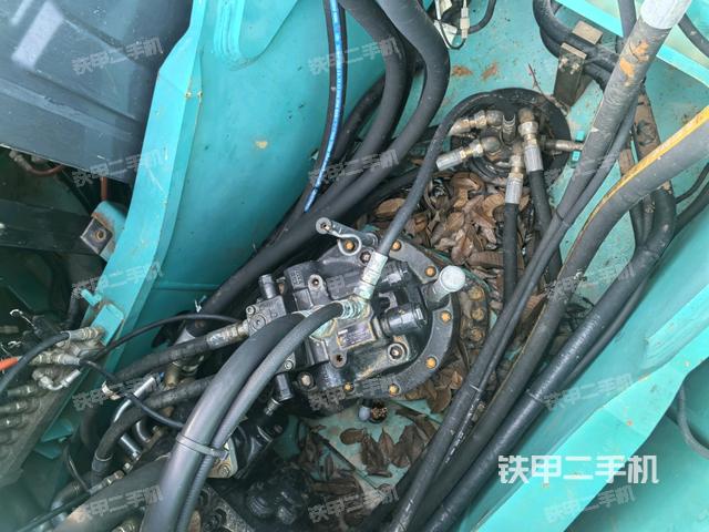 回轉(zhuǎn)馬達(dá)（上車部件）