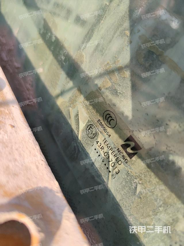 后窗玻璃角標(biāo)（駕駛室部分）