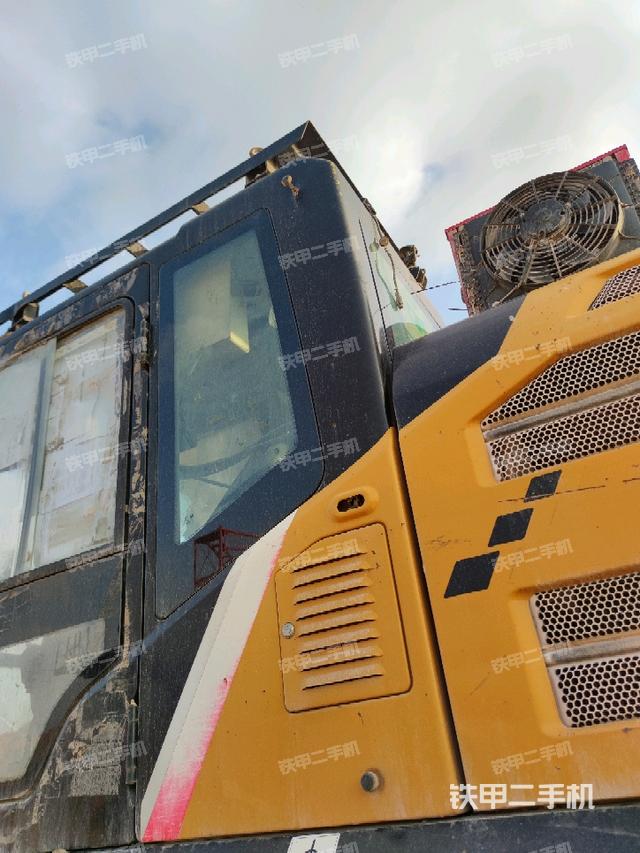 駕駛室左后45度（駕駛室部分）