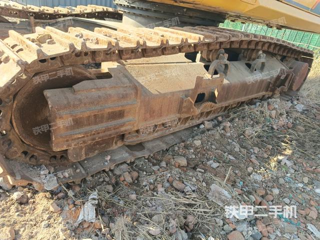 左側履帶整體?（行走機構）