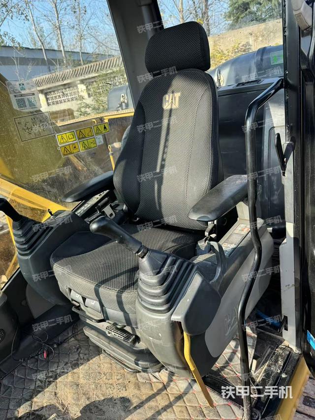 駕駛室整體（整機(jī)外觀）