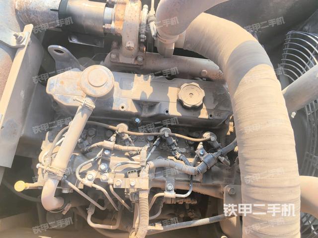 發(fā)動(dòng)機(jī)室（上車(chē)部件）