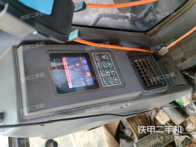 顯示屏?(駕駛室部分) 顯示屏?(駕駛室部分)