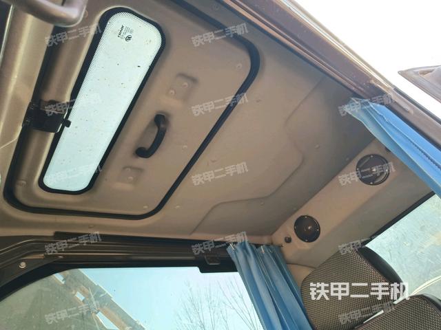 頂棚整體（駕駛室部分）