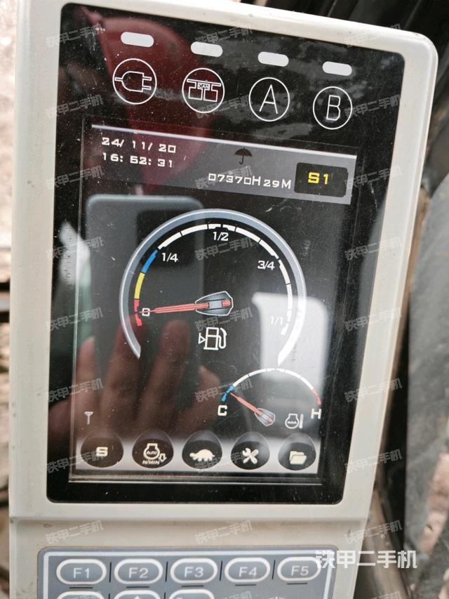 小時(shí)表(駕駛室部分) 小時(shí)表(駕駛室部分)