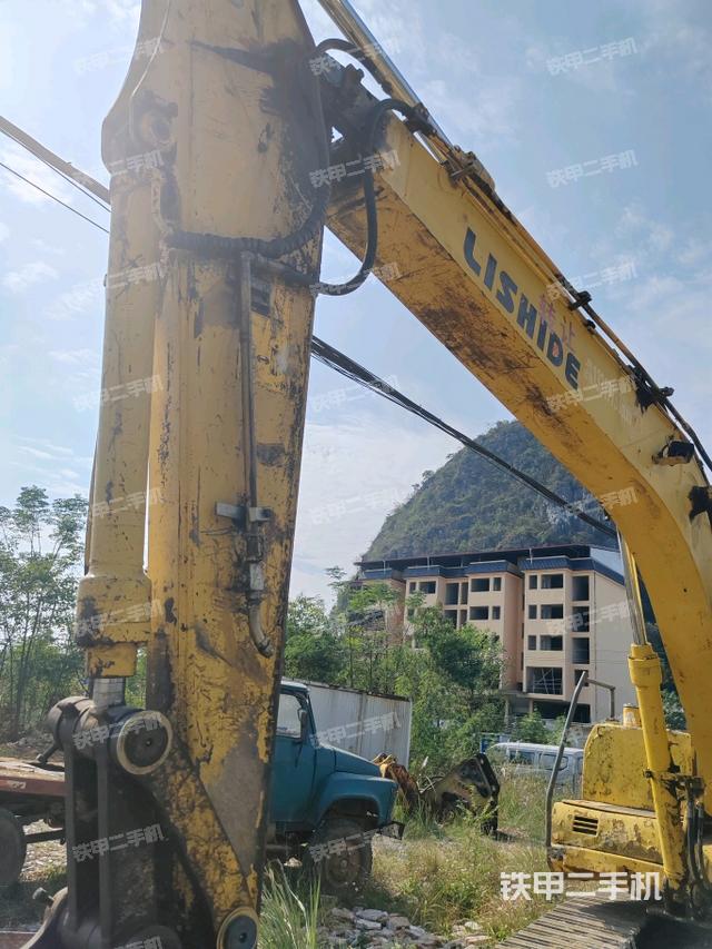 大臂整體?右側(cè)(工作和回轉(zhuǎn)裝置) 大臂整體?右側(cè)(工作和回轉(zhuǎn)裝置)
