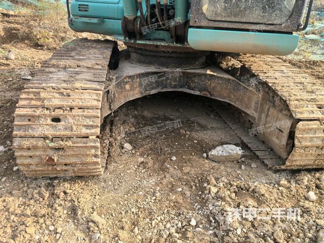 轉(zhuǎn)盤和下車架正前（工作和回轉(zhuǎn)裝置）