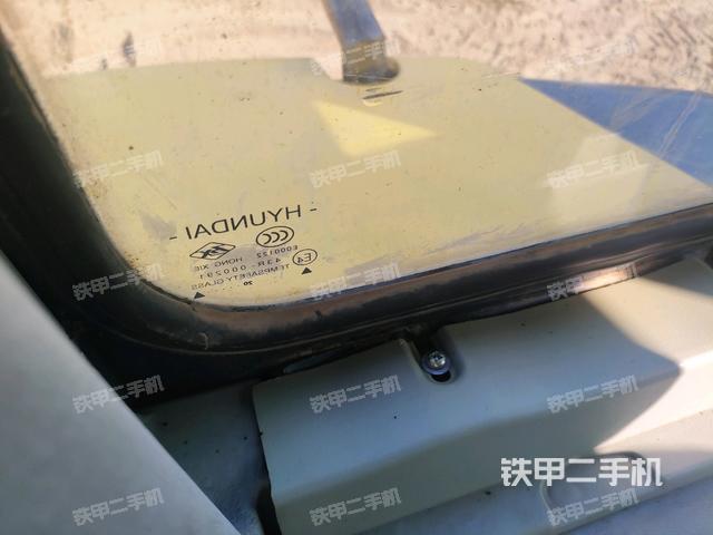 后窗玻璃角標(biāo)(駕駛室部分) 后窗玻璃角標(biāo)(駕駛室部分)