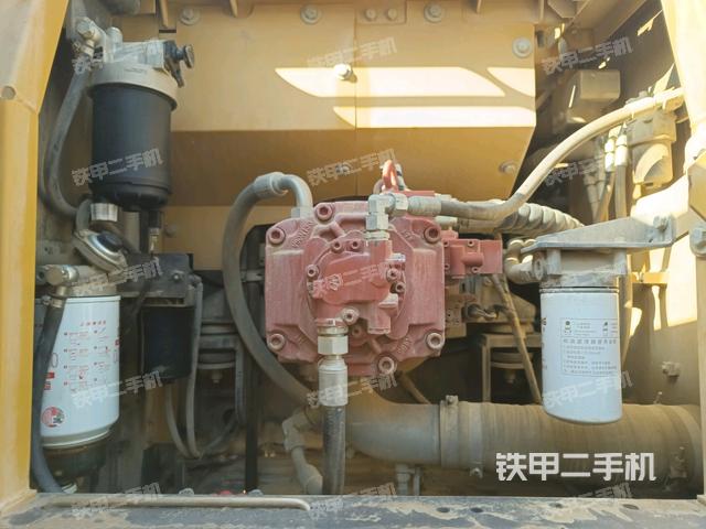 液壓泵斜45?右（大件艙室）