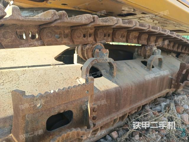 右驅動輪（行走機構）