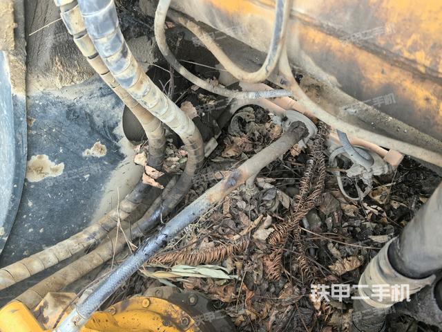 中央回轉(zhuǎn)接頭特寫（上車部件）