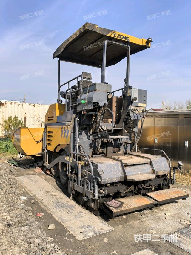 整機(jī)右側(cè)（設(shè)備外觀及核心部件）