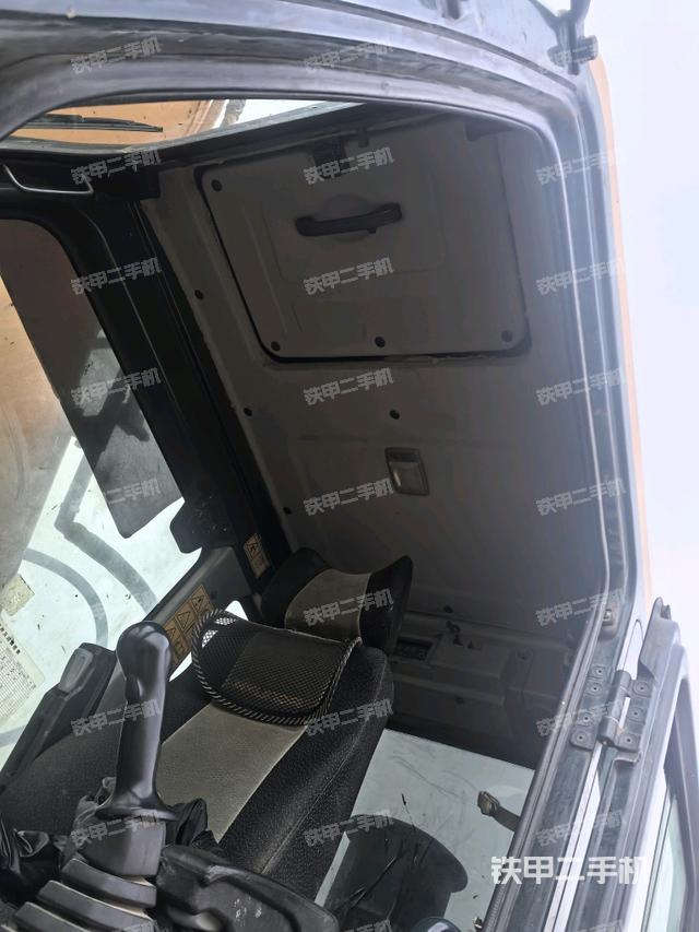 頂棚整體（駕駛室部分）