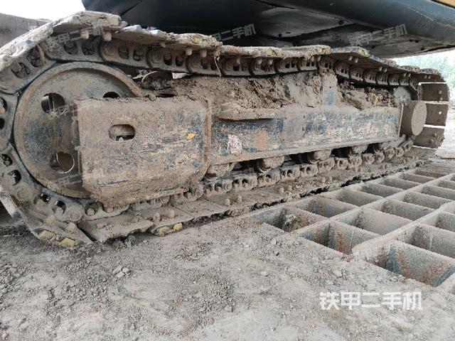 左側(cè)履帶整體?(行走機構) 左側(cè)履帶整體?(行走機構)