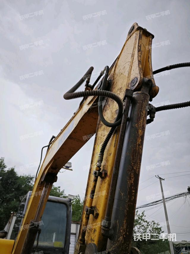 小臂整體右前（工作和回轉裝置）