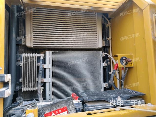 散熱器正面（大件艙室）