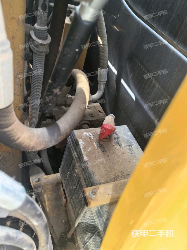 電瓶（大件艙室）