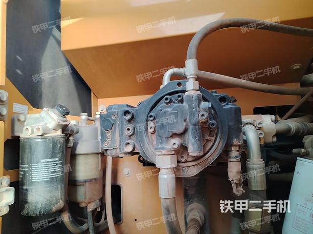 液壓泵斜45?左（大件艙室）