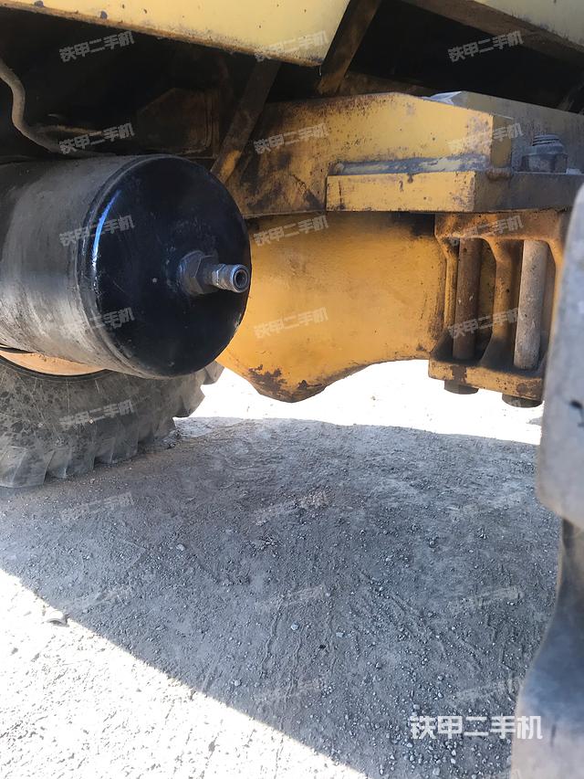 發(fā)動(dòng)機(jī)右側(cè)（整機(jī)外觀及大件）