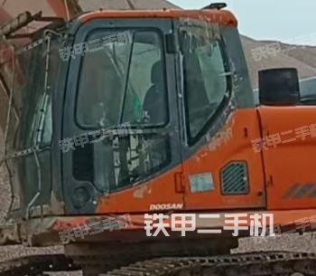 駕駛室頂部（整機(jī)外觀）