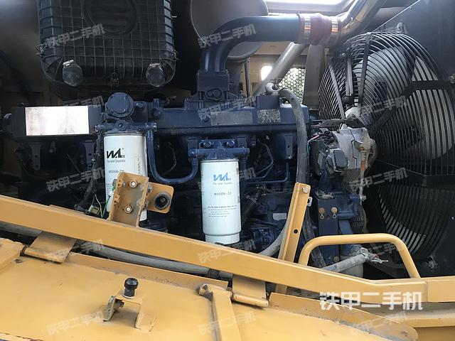 發(fā)動機左側（整機外觀及大件）