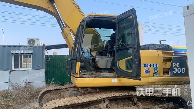 駕駛室整體（整機外觀）