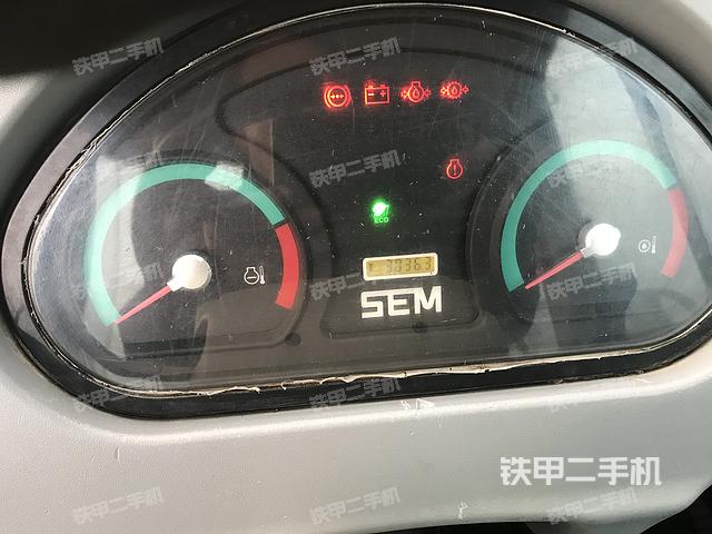 駕駛室操作臺（整機外觀及大件）