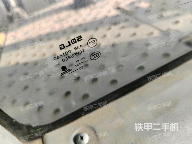 后窗玻璃角標(biāo)(駕駛室部分) 后窗玻璃角標(biāo)(駕駛室部分)