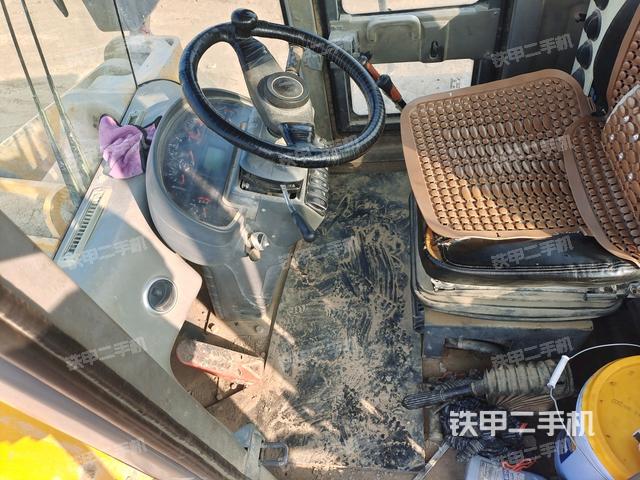 小時表里程數(shù)(駕駛室部分) 小時表里程數(shù)(駕駛室部分)